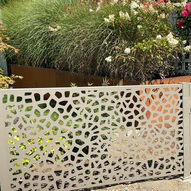 Zaunsystem mit Design DS-21 nach Maß angefertigt - ARTIG METALL